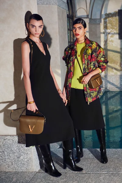 Look 25
